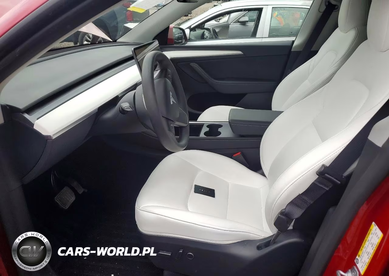 2023 Tesla Model Y VIN:7SAYGDEE6PF878363 - 7