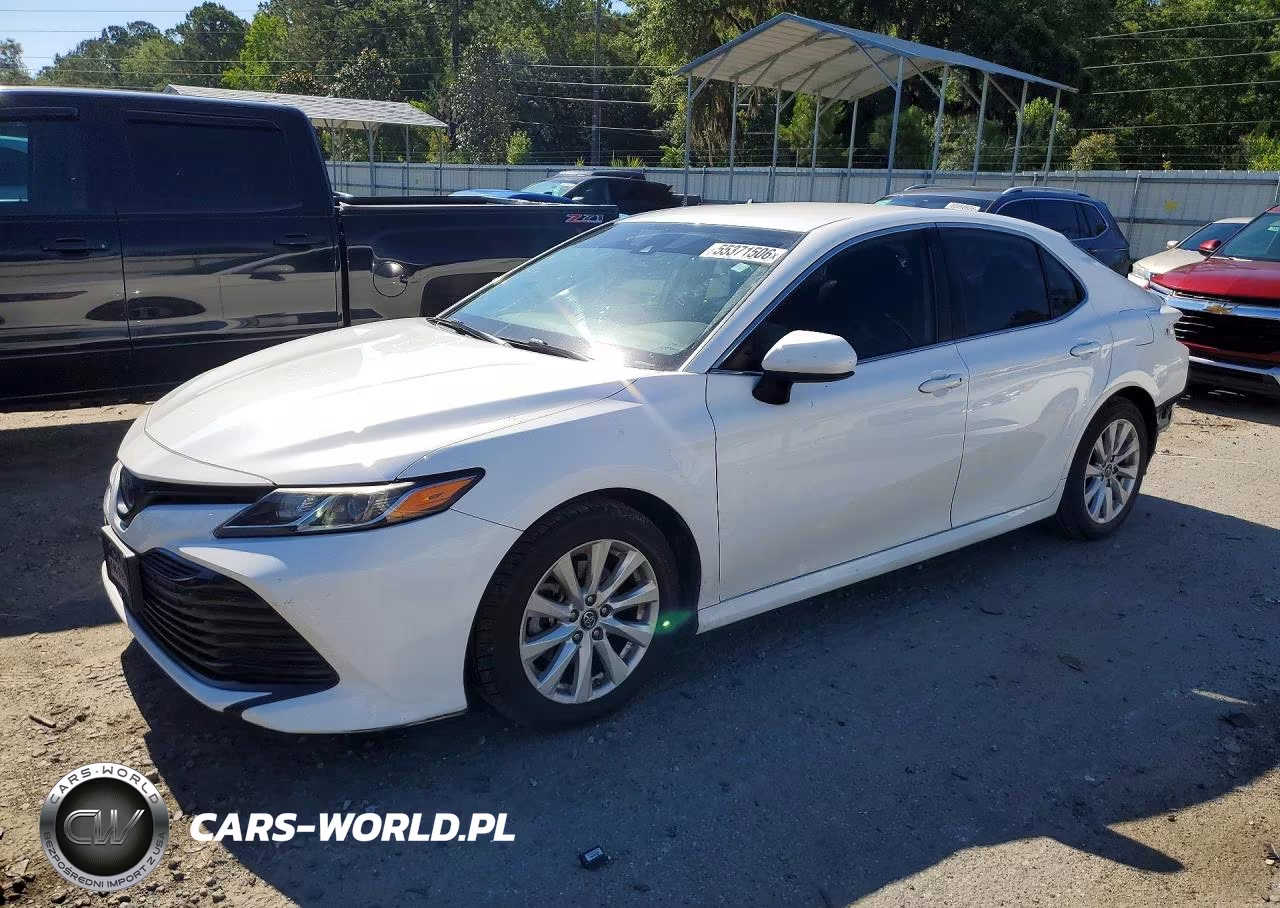 2019 Toyota Camry Le – zdjęcie 1 z 12