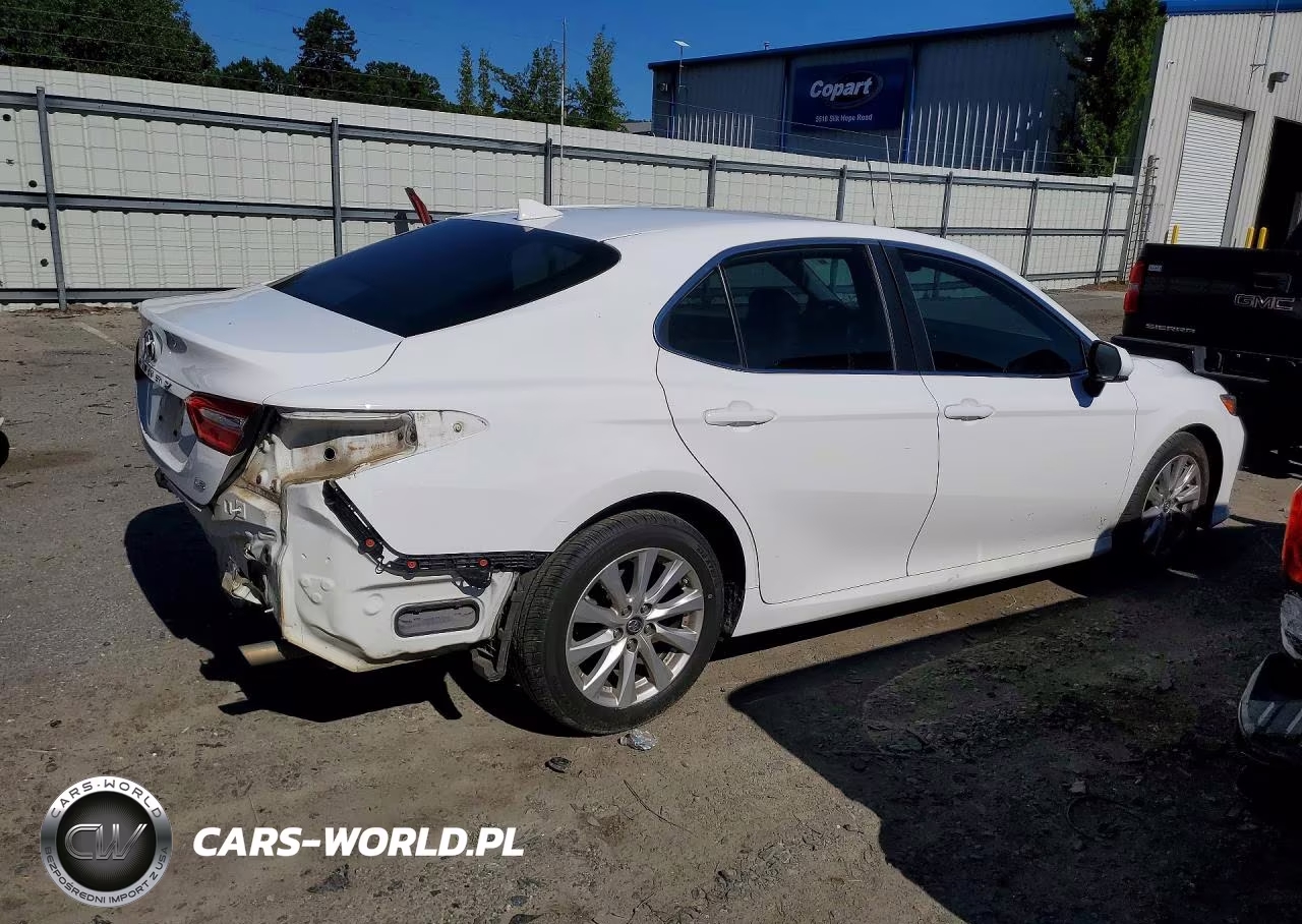 2019 Toyota Camry Le VIN:4T1B11HK4KU243996 - 3