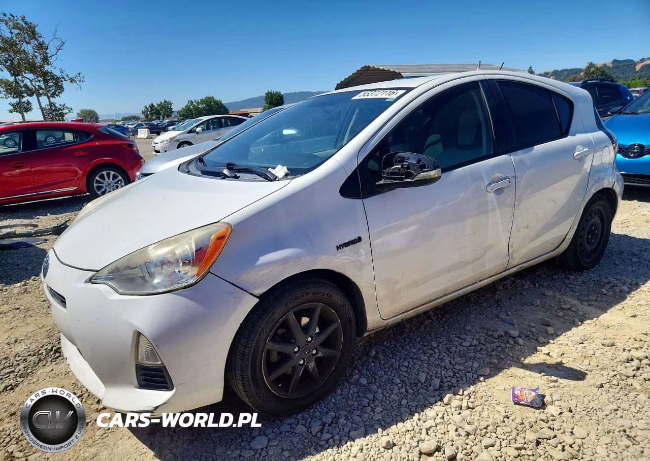 2013 Toyota Prius C One – zdjęcie 1 z 12