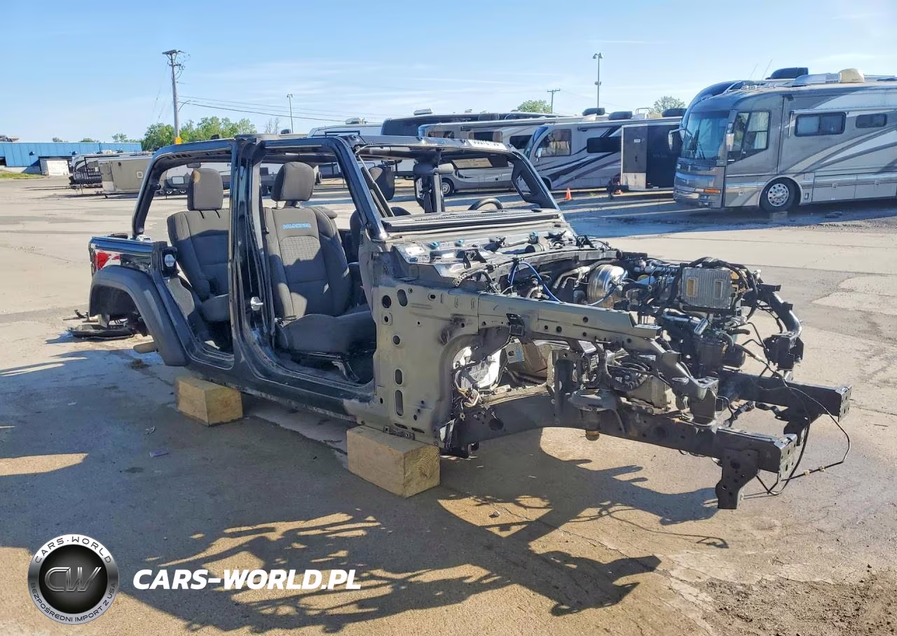 2019 Jeep Wrangler Unlimited Sport VIN:1C4HJXDNXKW689401 - 4