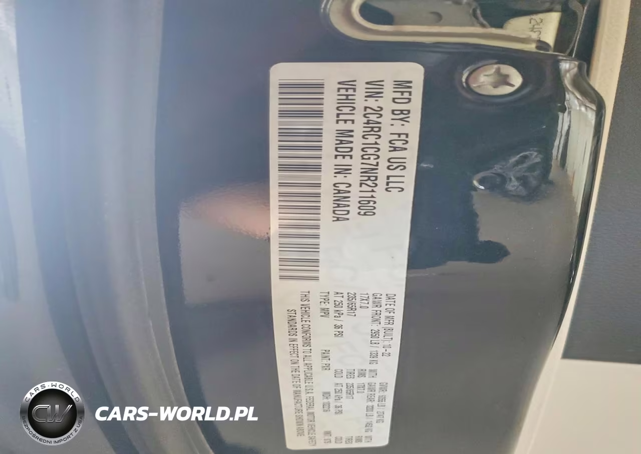 2022 Chrysler Voyager VIN:2C4RC1CG7NR211609 - 13