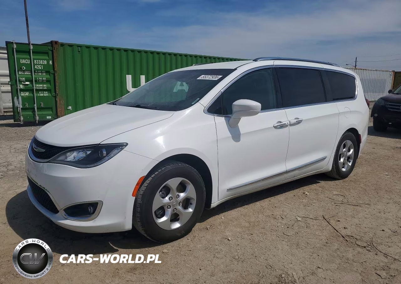 2017 Chrysler Pacifica Touring L Plus