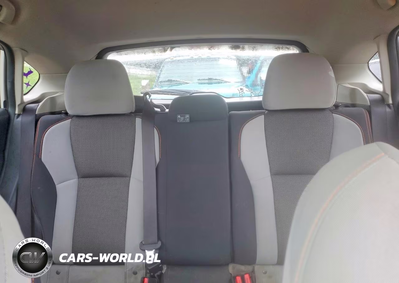 2018 Subaru Crosstrek Premium VIN:JF2GTADC6J8257376 - 10