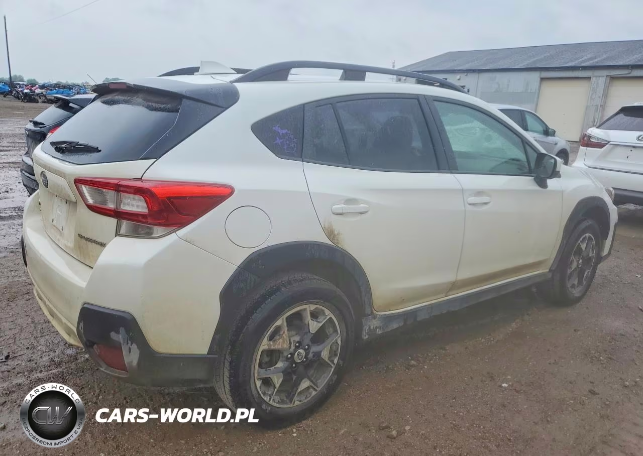 2018 Subaru Crosstrek Premium VIN:JF2GTADC6J8257376 - 3