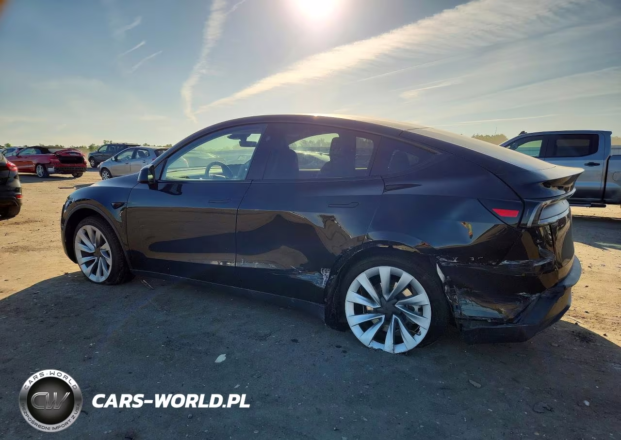 2026 Tesla Model Y VIN:7SAYGDEDXTF462267 - 2