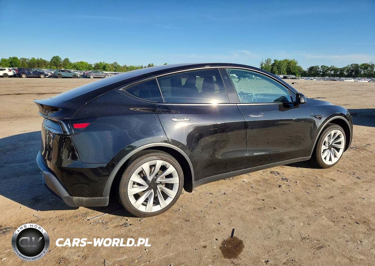 2026 Tesla Model Y VIN:7SAYGDEDXTF462267 - 3