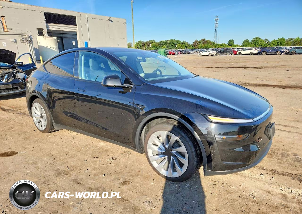 2026 Tesla Model Y VIN:7SAYGDEDXTF462267 - 4