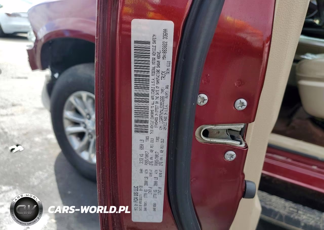 2018 Ram 1500 Laramie VIN:1C6RR7NM4JS355266 - 12