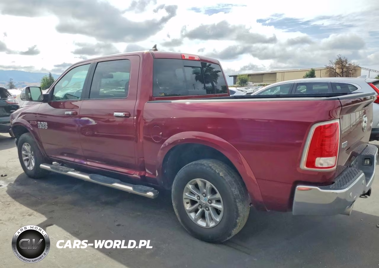 2018 Ram 1500 Laramie VIN:1C6RR7NM4JS355266 - 2