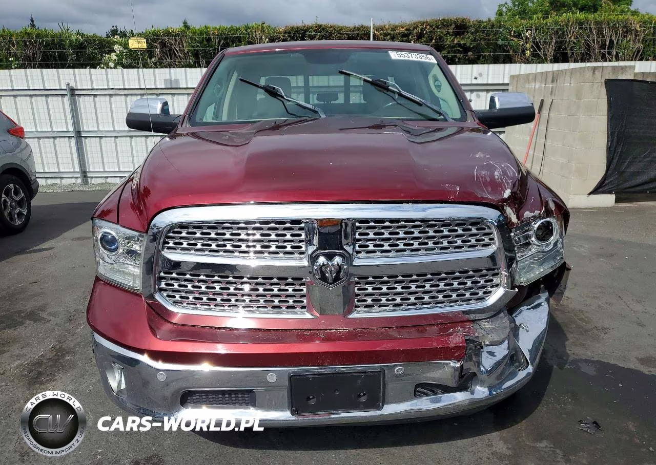 2018 Ram 1500 Laramie VIN:1C6RR7NM4JS355266 - 5