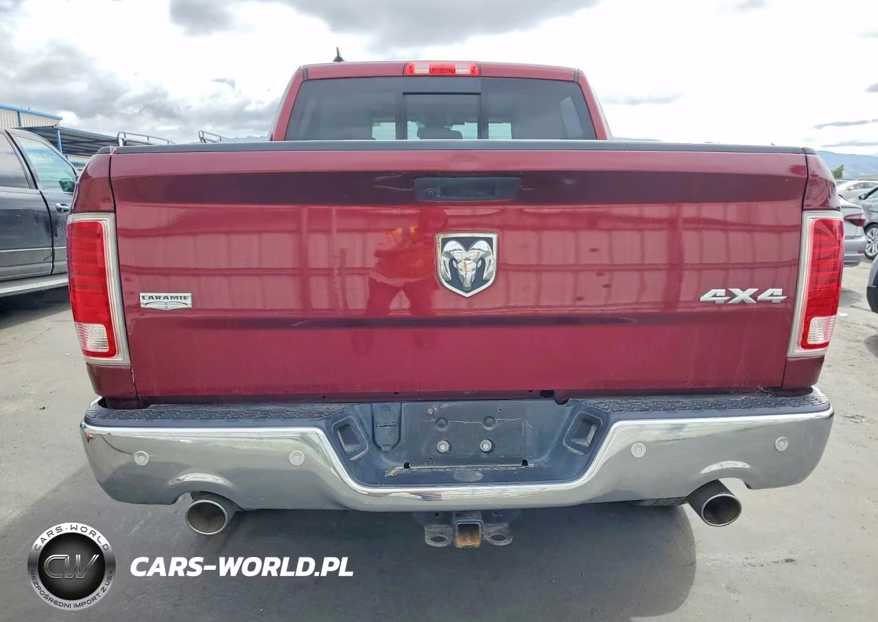 2018 Ram 1500 Laramie VIN:1C6RR7NM4JS355266 - 6