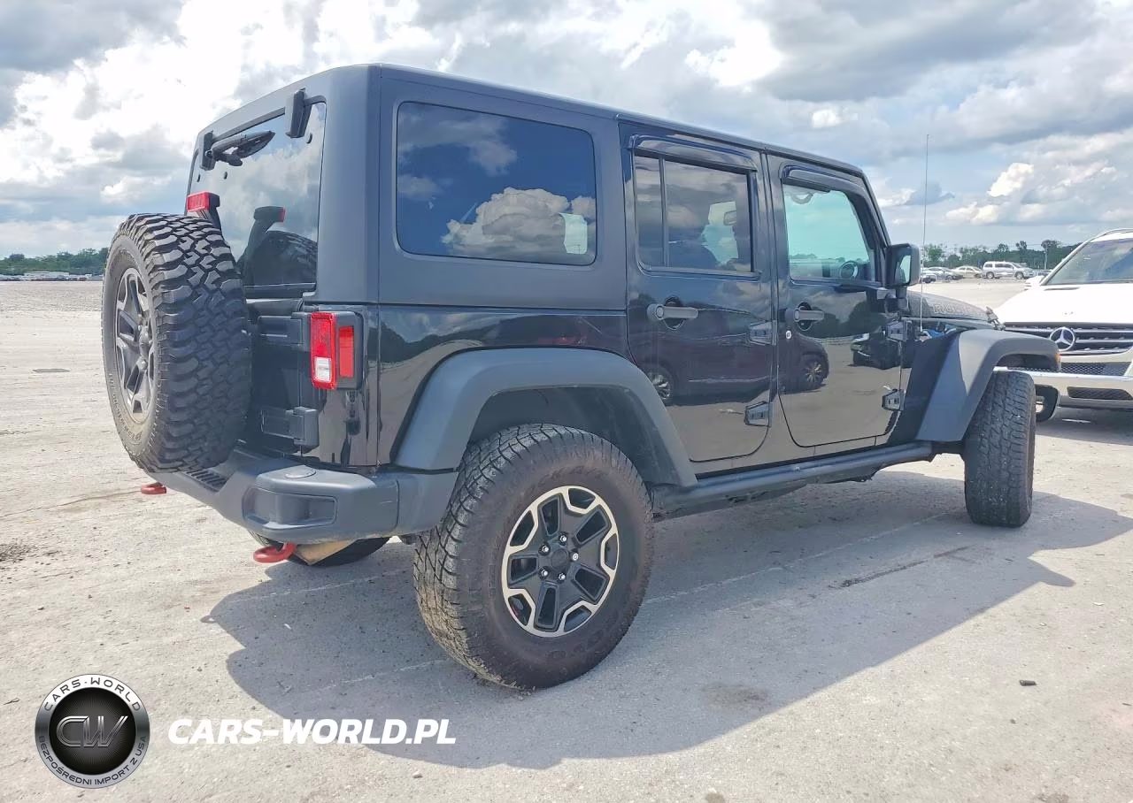 2015 Jeep Wrangler Unlimited Rubicon VIN:1C4BJWFG0FL731399 - 3