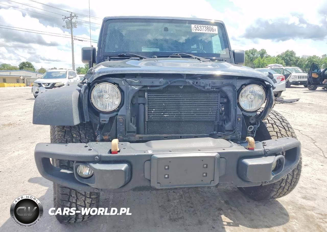 2015 Jeep Wrangler Unlimited Rubicon VIN:1C4BJWFG0FL731399 - 5