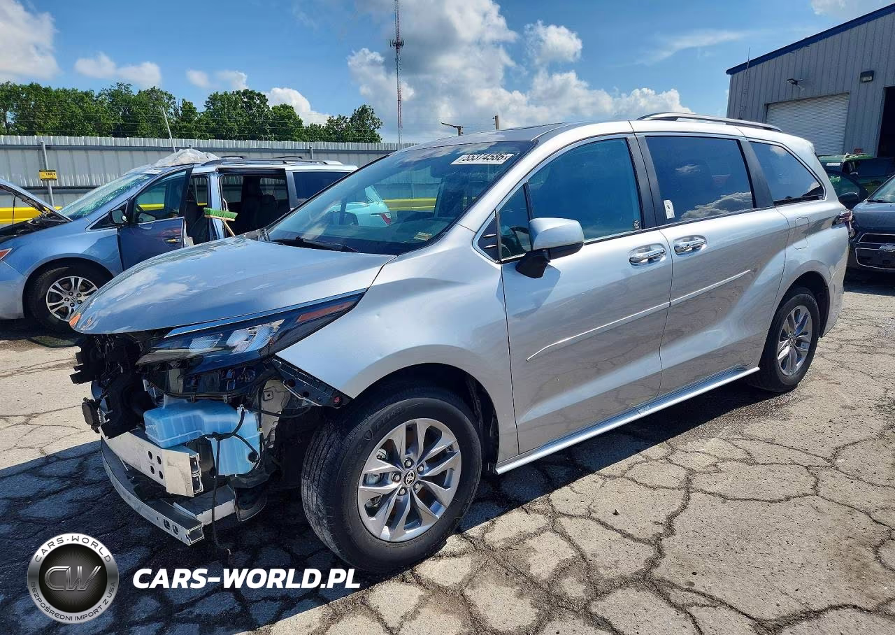2025 Toyota Sienna Xle – zdjęcie 1 z 13