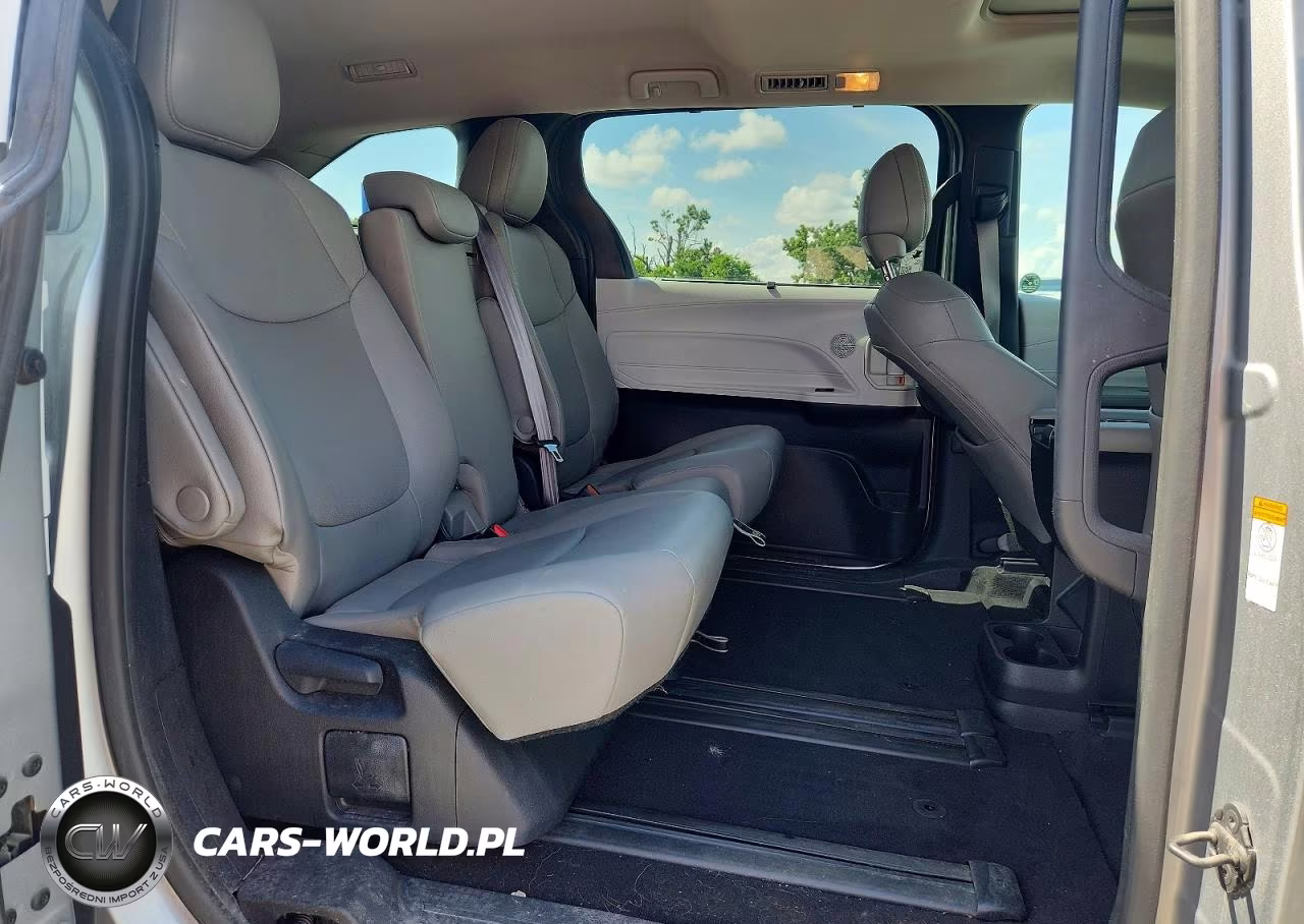 2025 Toyota Sienna Xle VIN:5TDJRKEC3SS246632 - 11