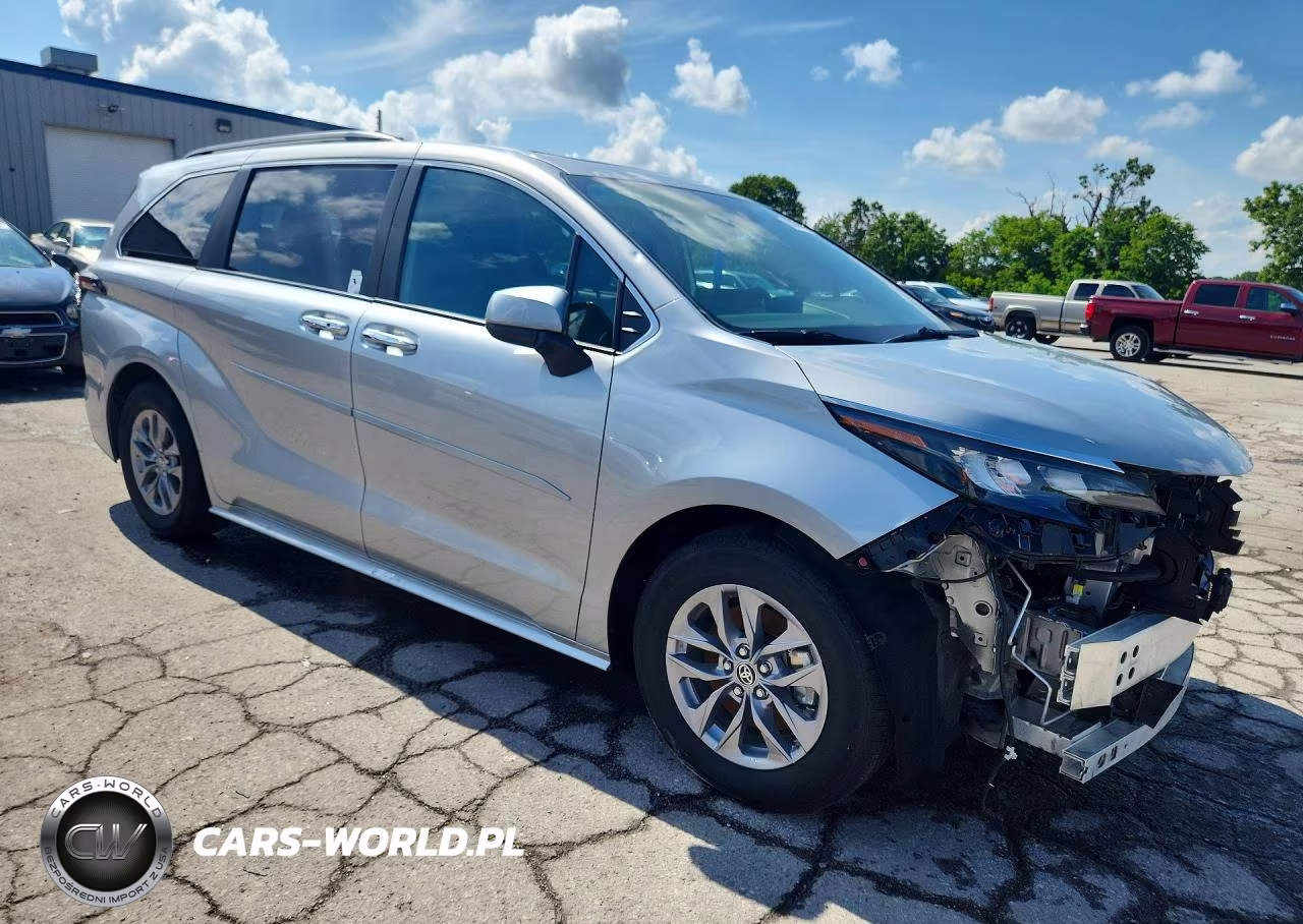 2025 Toyota Sienna Xle VIN:5TDJRKEC3SS246632 - 4