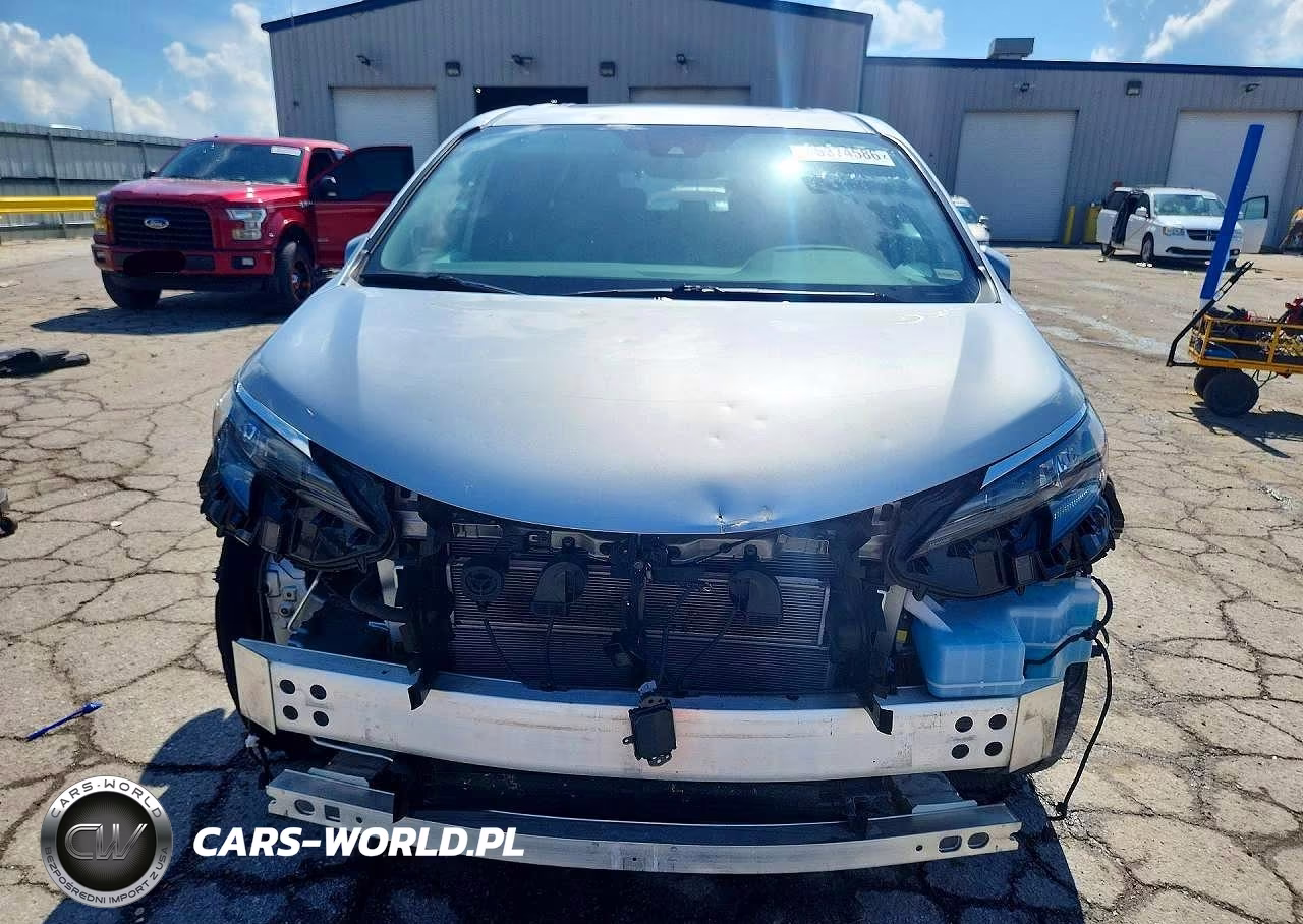 2025 Toyota Sienna Xle VIN:5TDJRKEC3SS246632 - 5