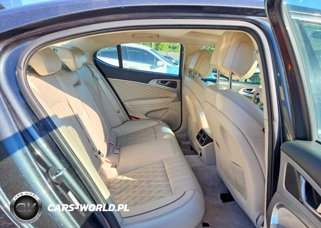 2019 Genesis G70 3.3T Design Edition VIN:KMTG34LEXKU020127 - 10