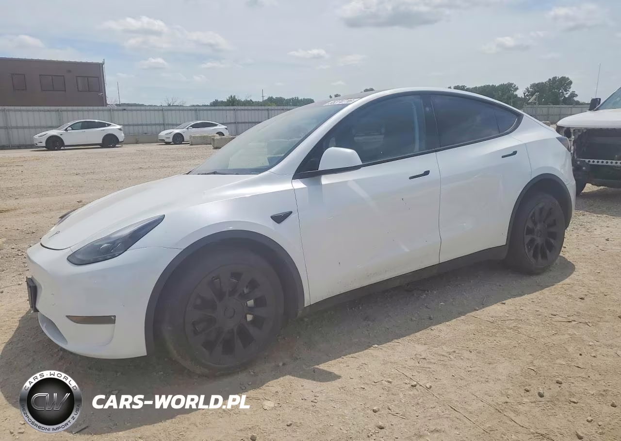 2024 Tesla Model Y – zdjęcie 1 z 12