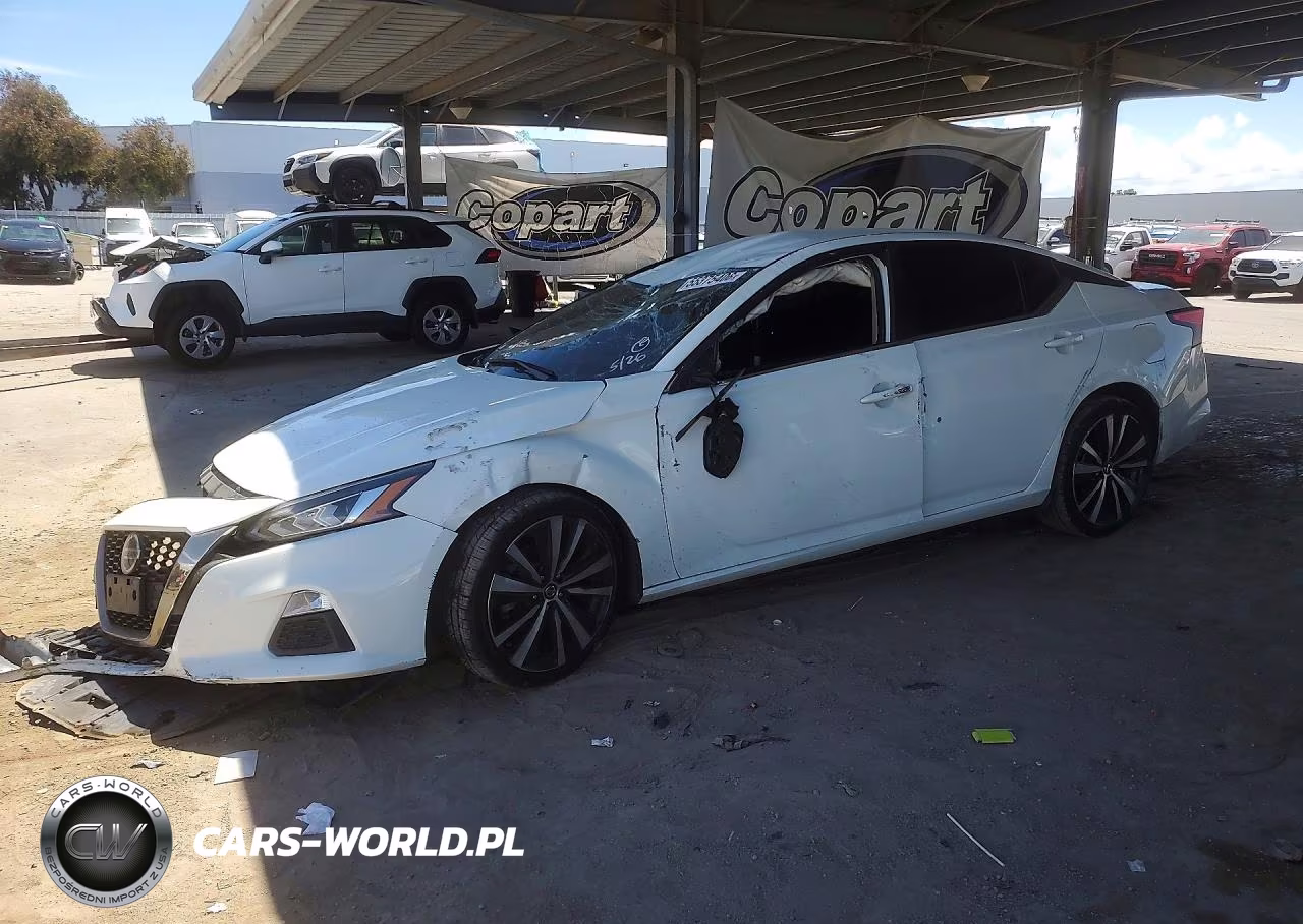 2021 Nissan Altima Sr – zdjęcie 1 z 12