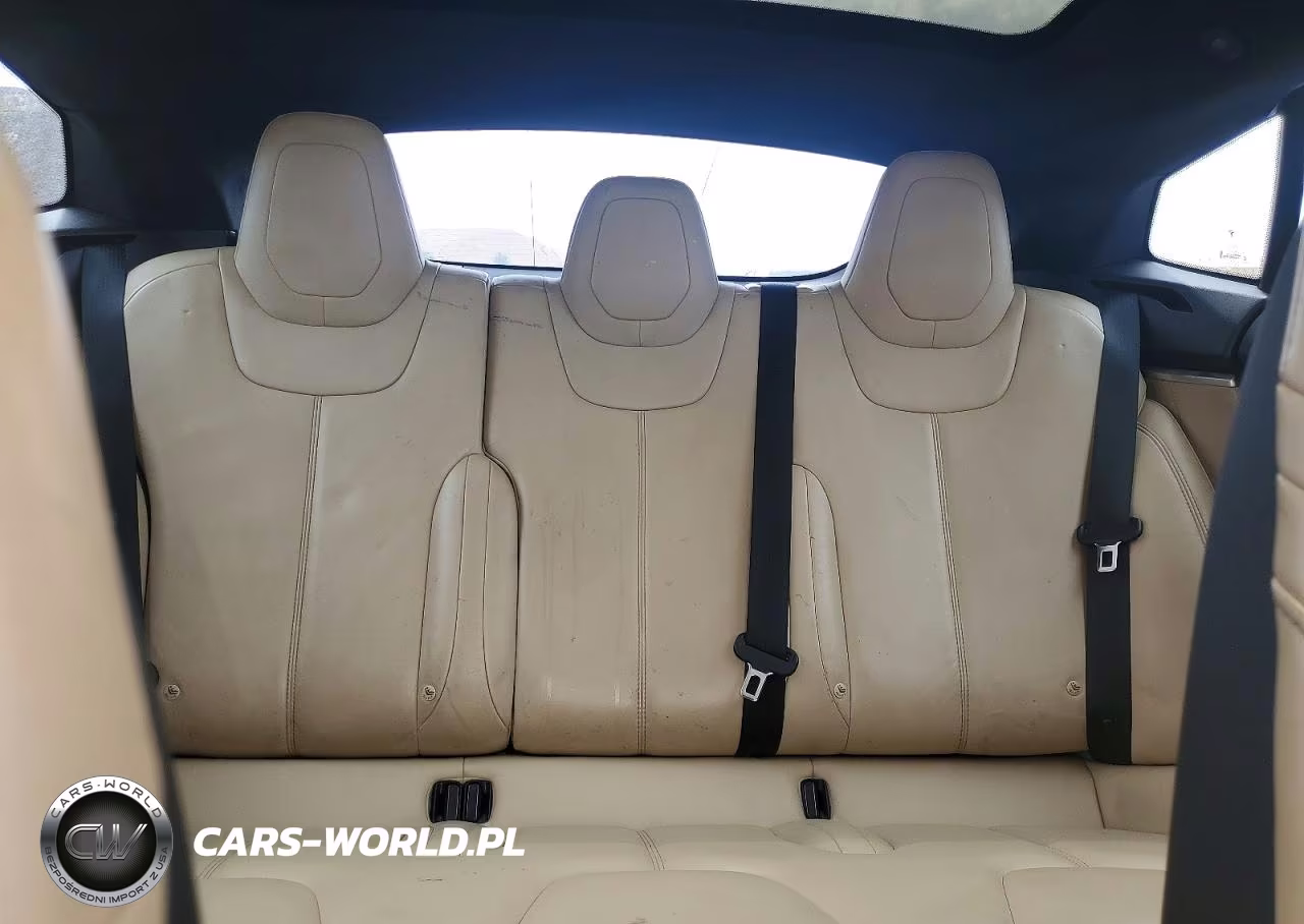 2016 Tesla Model S VIN:5YJSA1E20GF123881 - 10