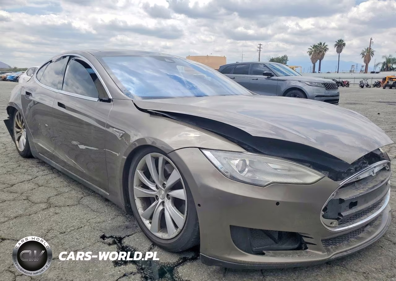 2016 Tesla Model S VIN:5YJSA1E20GF123881 - 4