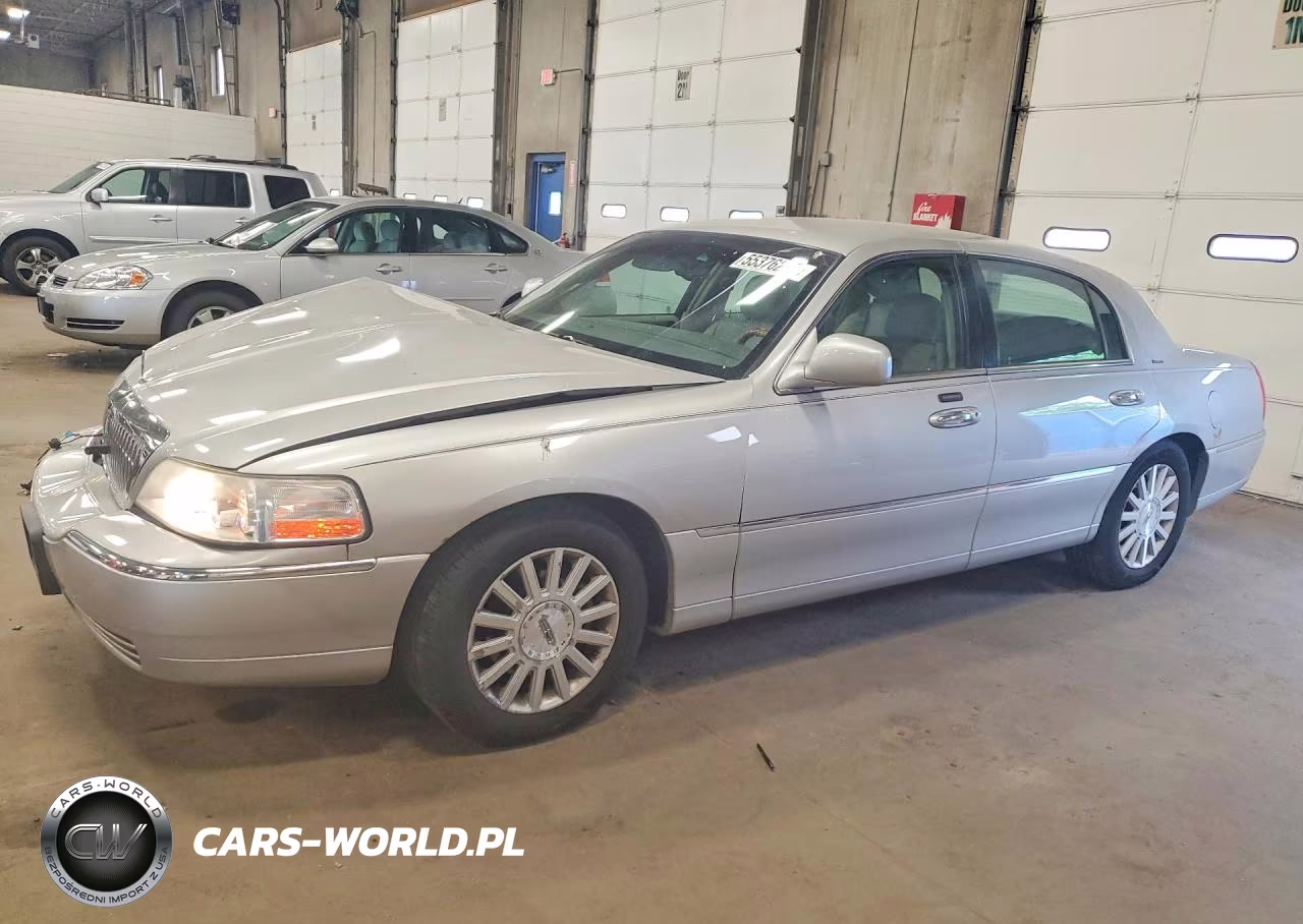 2004 Lincoln Town Car Ultimate