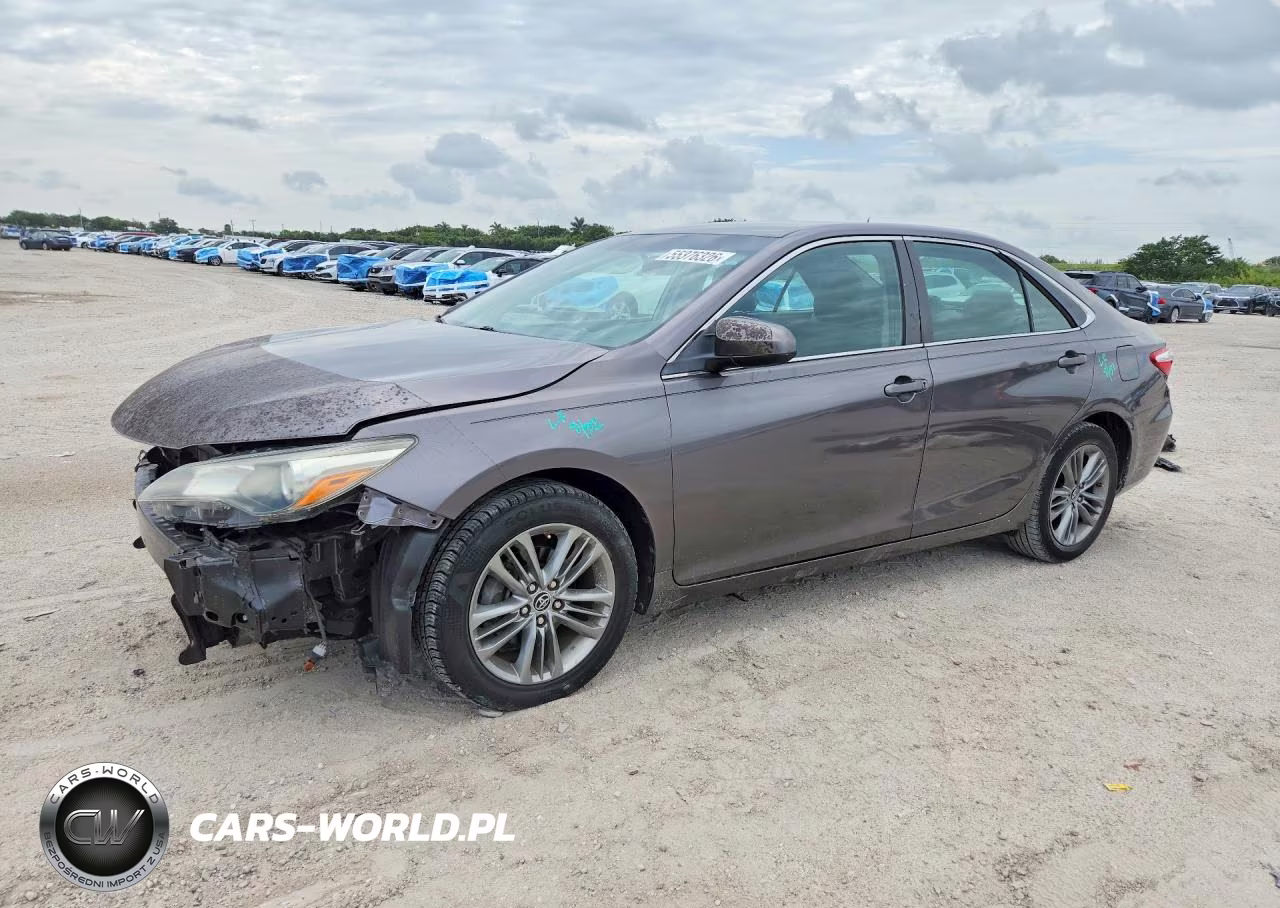 2015 Toyota Camry Se – zdjęcie 1 z 13