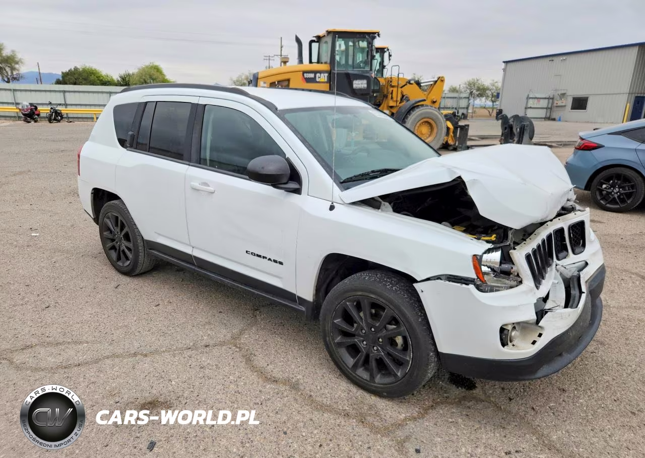 2014 Jeep Compass Sport VIN:1C4NJCBA7ED911582 - 4