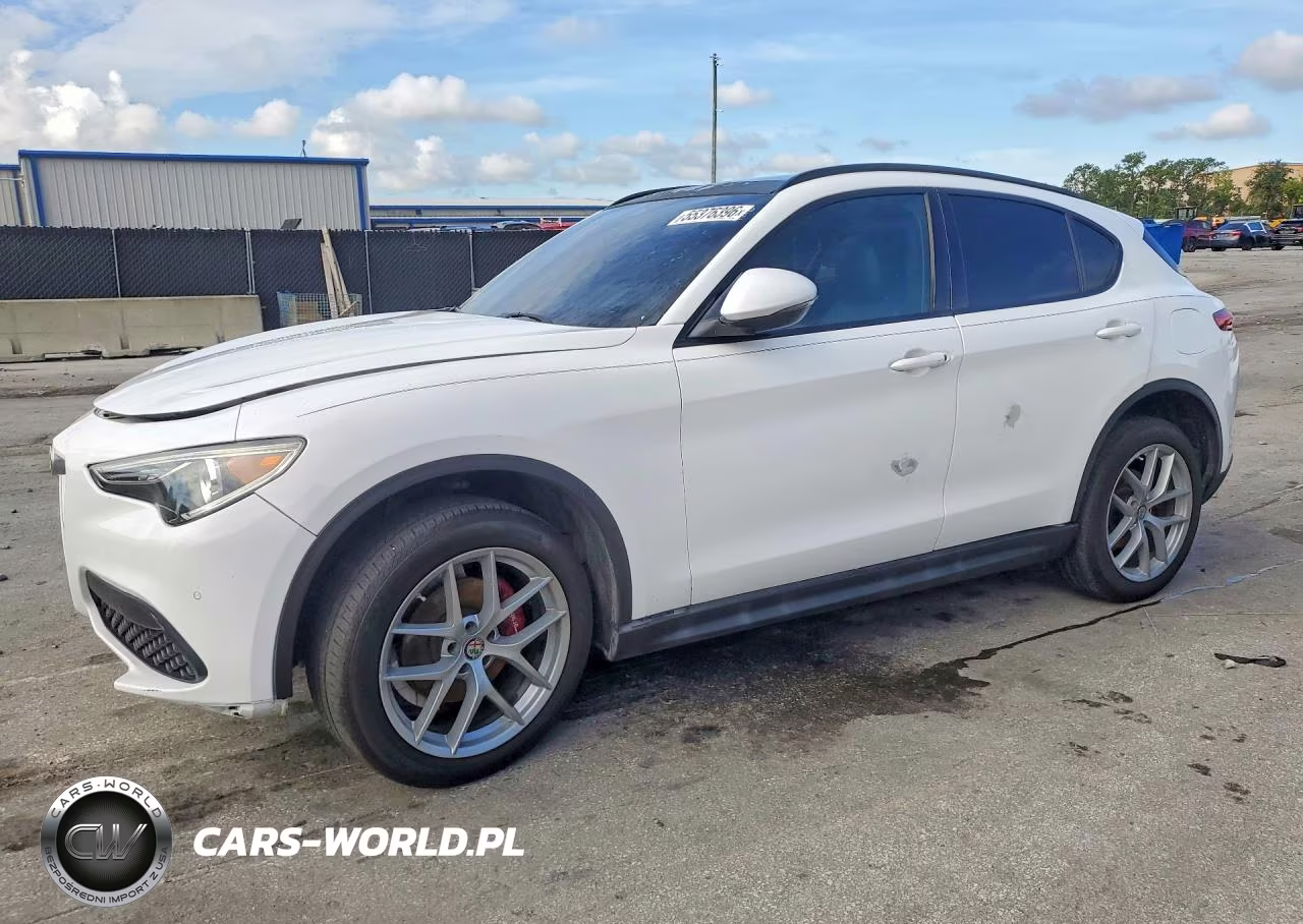 2018 Alfa Romeo Stelvio Ti Sport