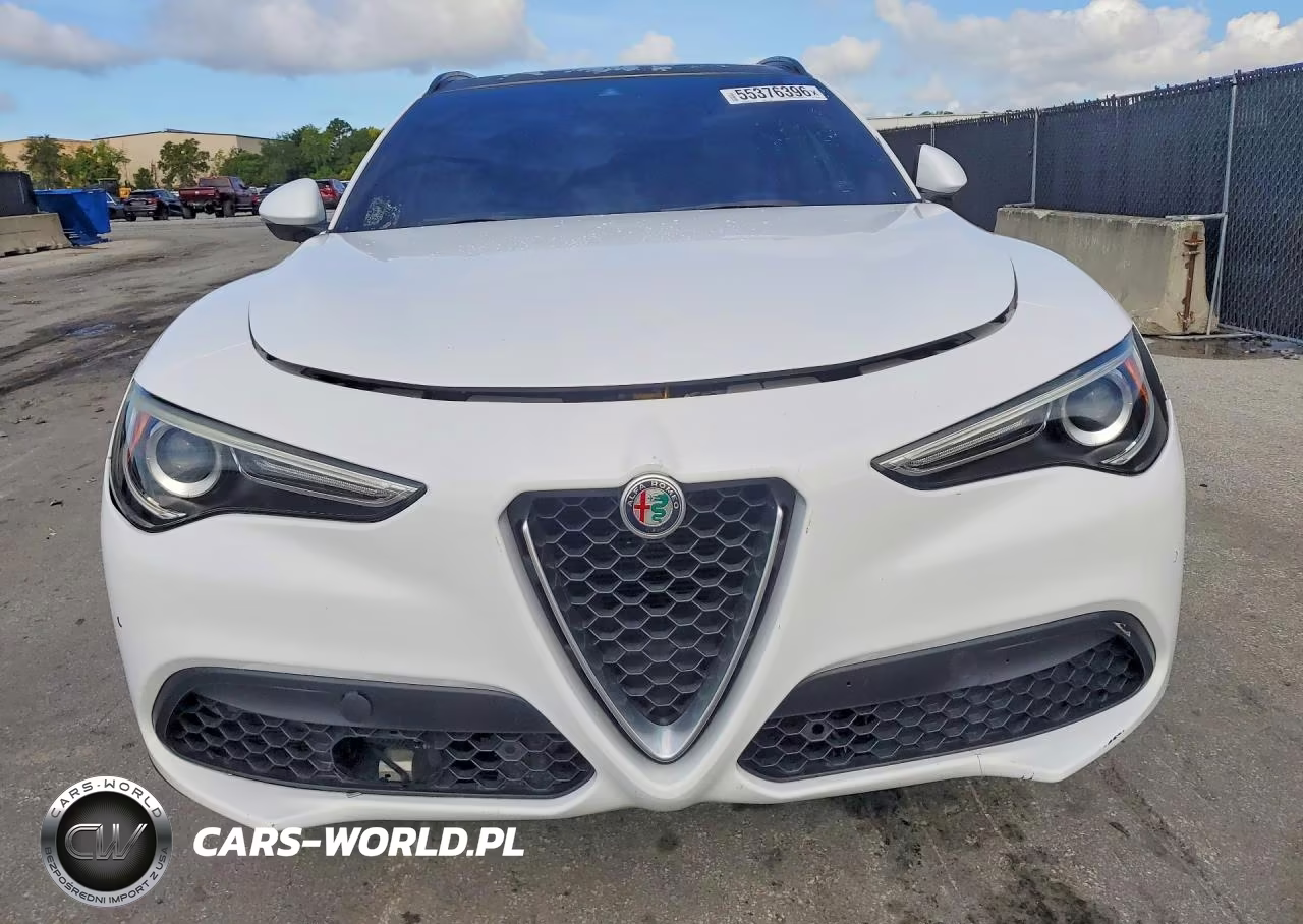2018 Alfa Romeo Stelvio Ti Sport VIN:ZASFAKNN0J7B82368 - 5