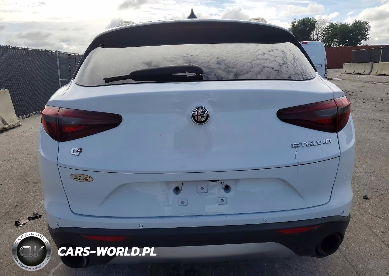 2018 Alfa Romeo Stelvio Ti Sport VIN:ZASFAKNN0J7B82368 - 6