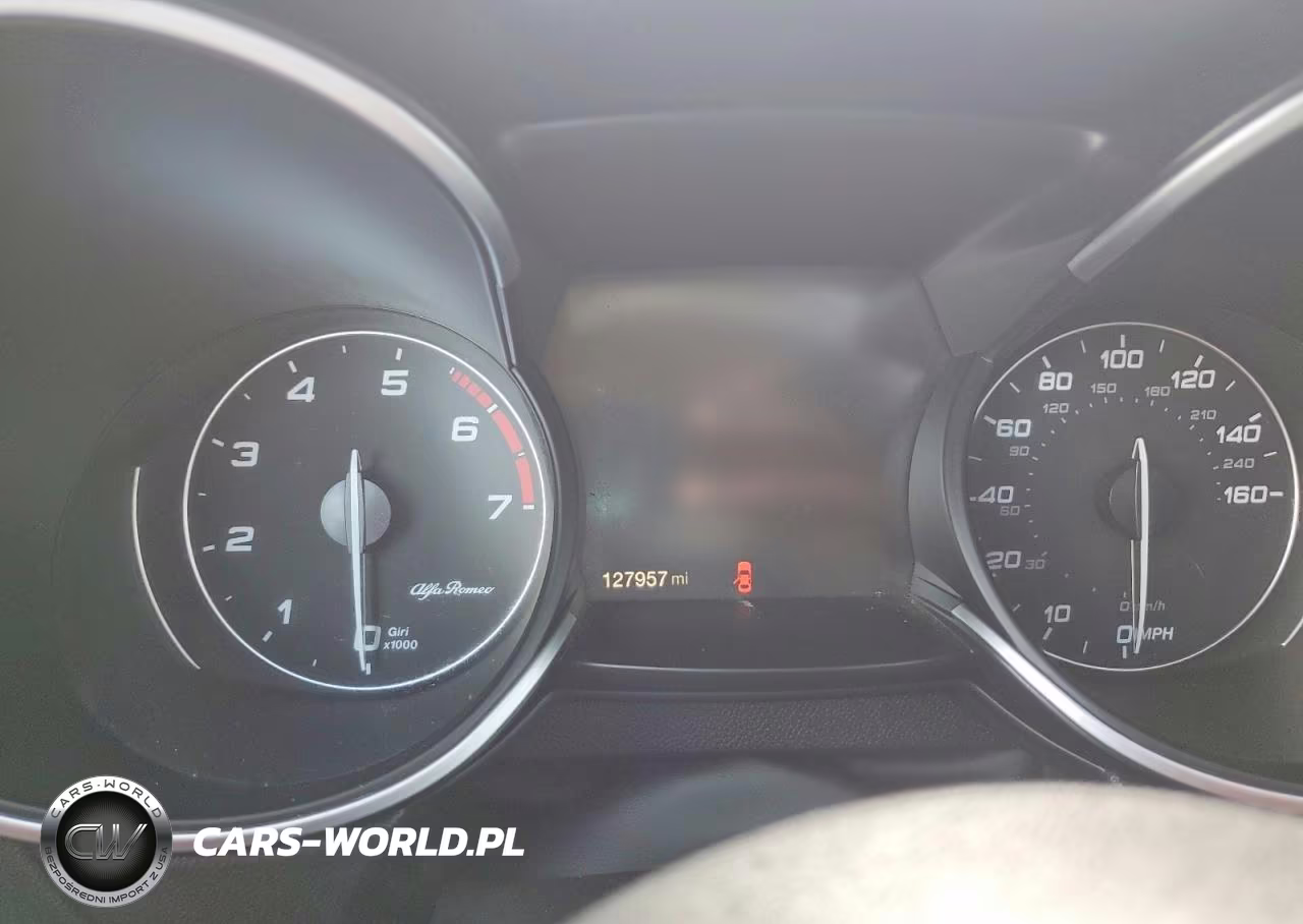 2018 Alfa Romeo Stelvio Ti Sport VIN:ZASFAKNN0J7B82368 - 9