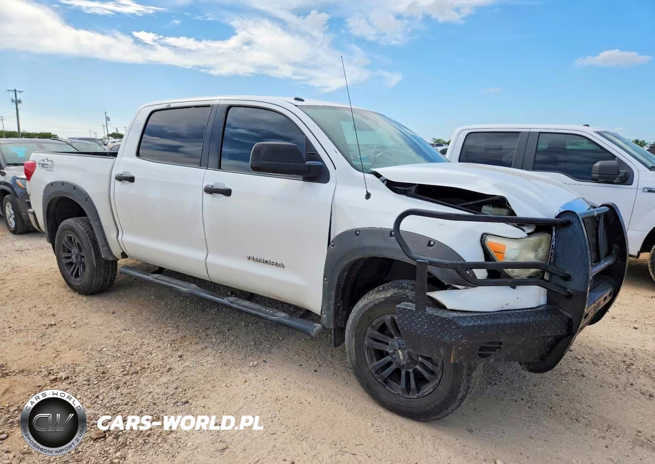2013 Toyota Tundra Crewmax Sr5 VIN:5TFEM5F18DX058703 - 4
