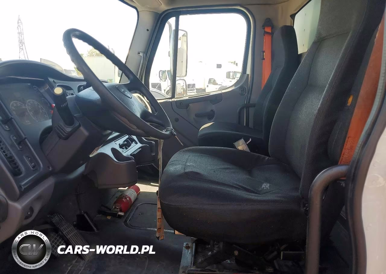 2012 Freightliner M2 106 Medium Duty VIN:1FVACWDT7CDBN9525 - 7