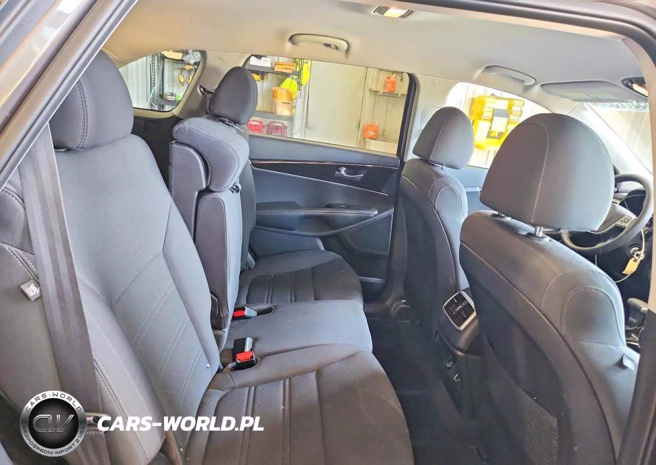 2020 Kia Sorento Lx VIN:5XYPG4A33LG625145 - 11
