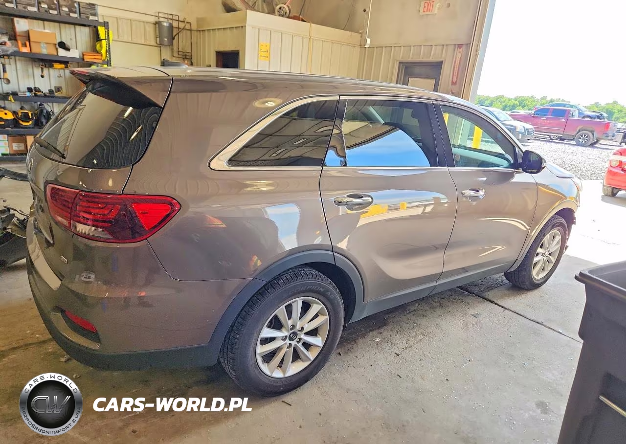 2020 Kia Sorento Lx VIN:5XYPG4A33LG625145 - 3