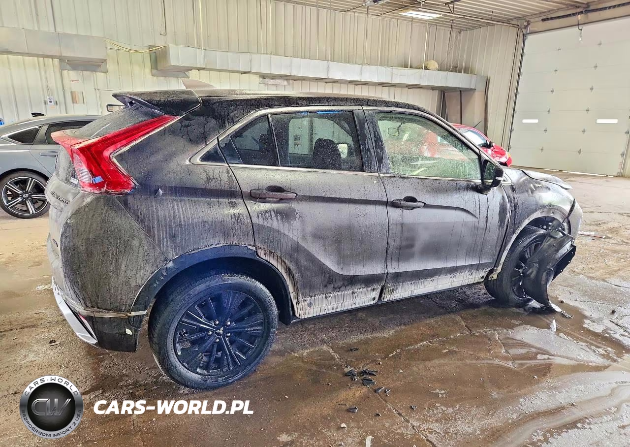 2018 Mitsubishi Eclipse Cross Le VIN:JA4AT4AA5JZ047025 - 3