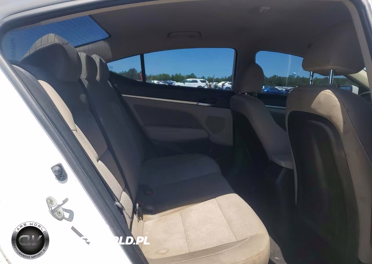 2019 Hyundai Elantra Sel VIN:5NPD84LF1KH450957 - 10