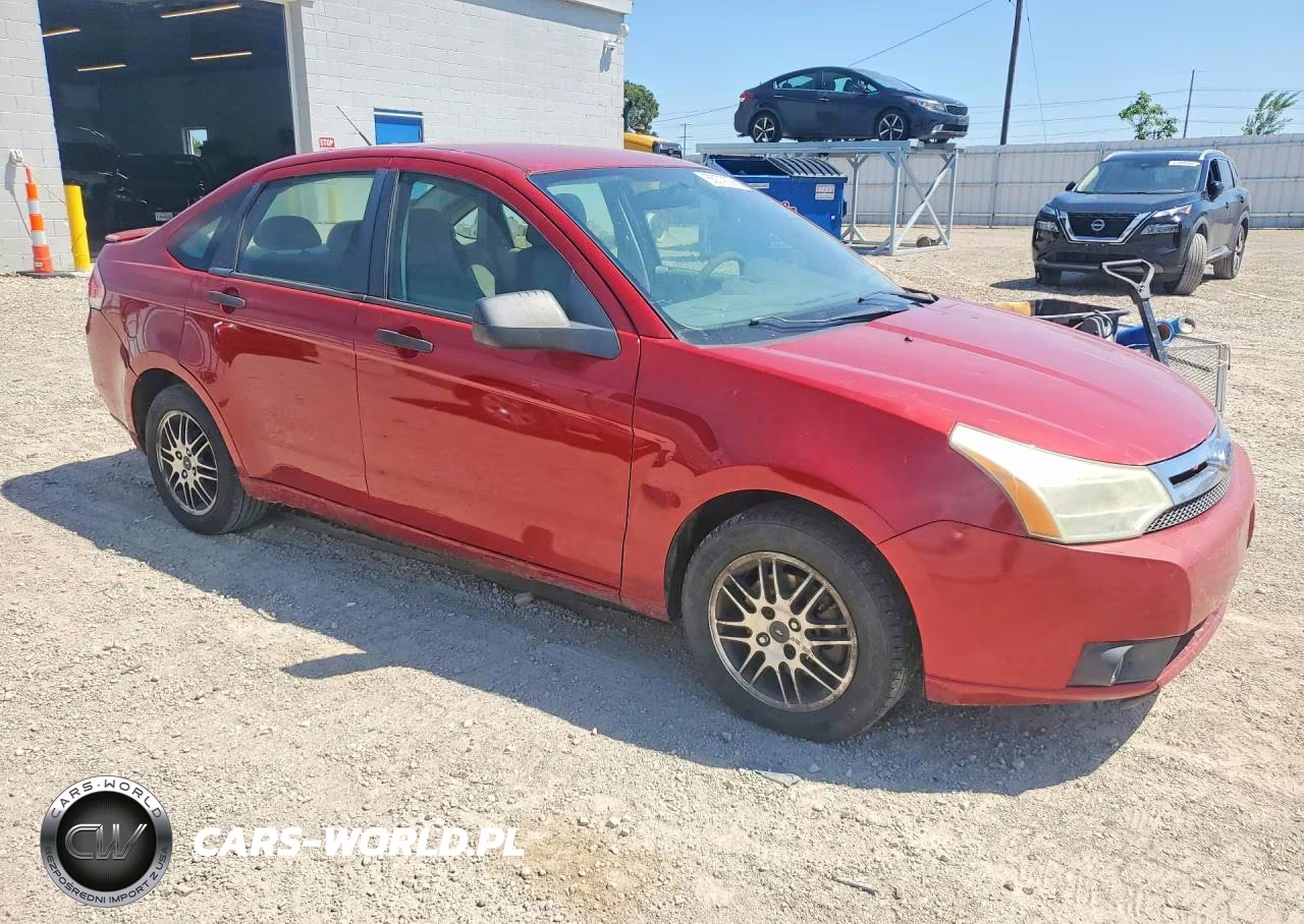2010 Ford Focus Se VIN:1FAHP3FN1AW207245 - 4
