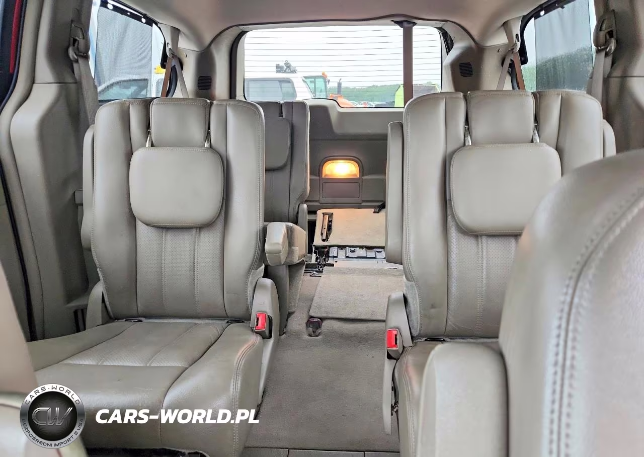 2012 Chrysler Town & Country Touring L VIN:2C4RC1CG9CR266737 - 10