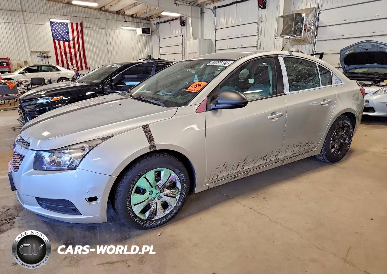 2013 Chevrolet Cruze Ls – zdjęcie 1 z 12