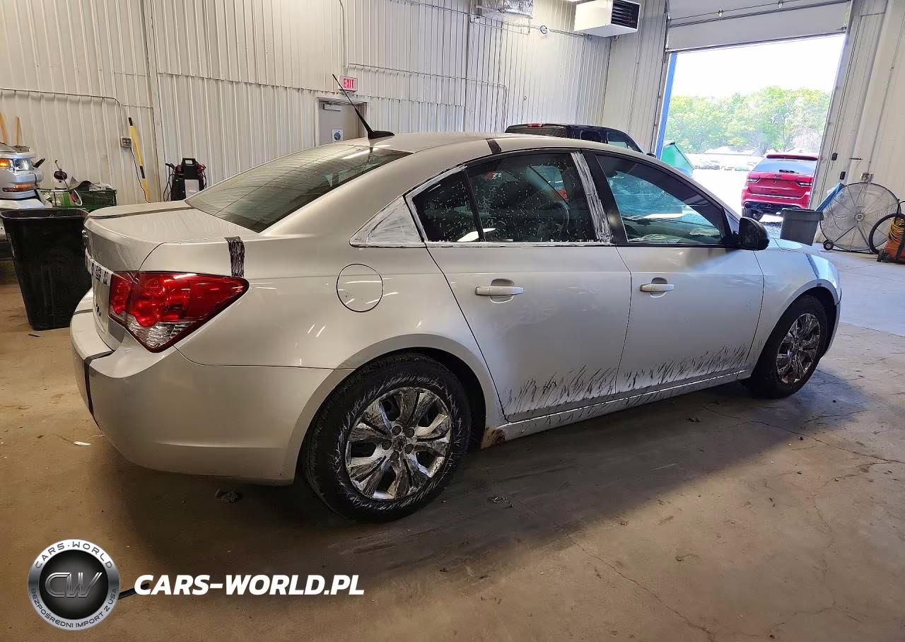 2013 Chevrolet Cruze Ls VIN:1G1PA5SH3D7316445 - 3