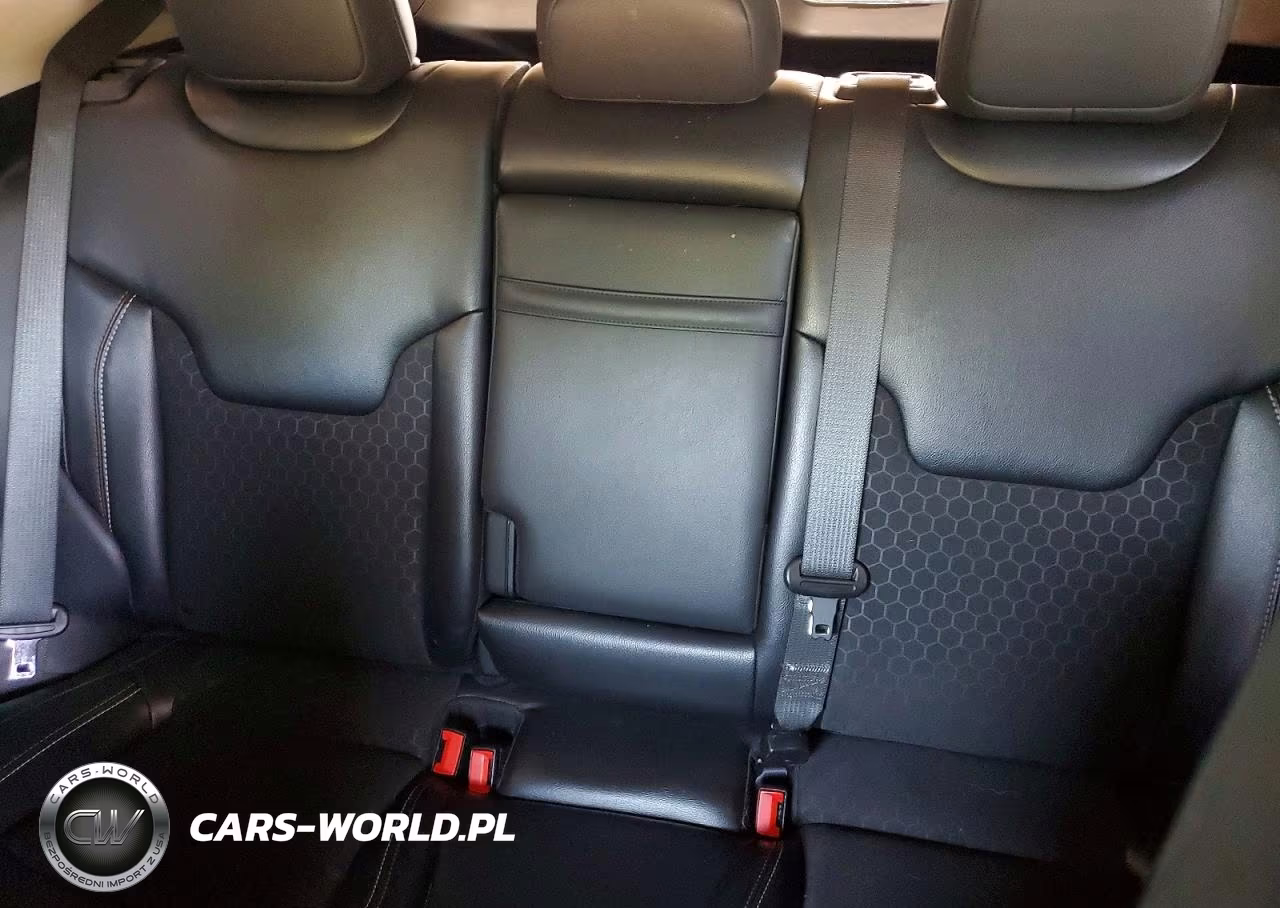 2020 Jeep Compass Latitude VIN:3C4NJDBB8LT150308 - 10