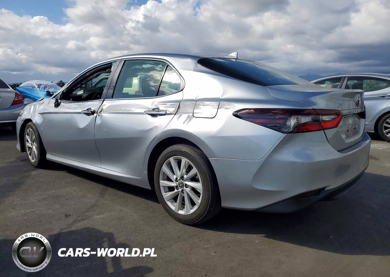 2024 Toyota Camry Le VIN:4T1C11AK2RU886677 - 2