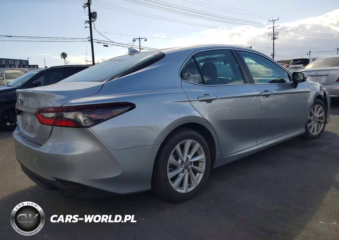 2024 Toyota Camry Le VIN:4T1C11AK2RU886677 - 3