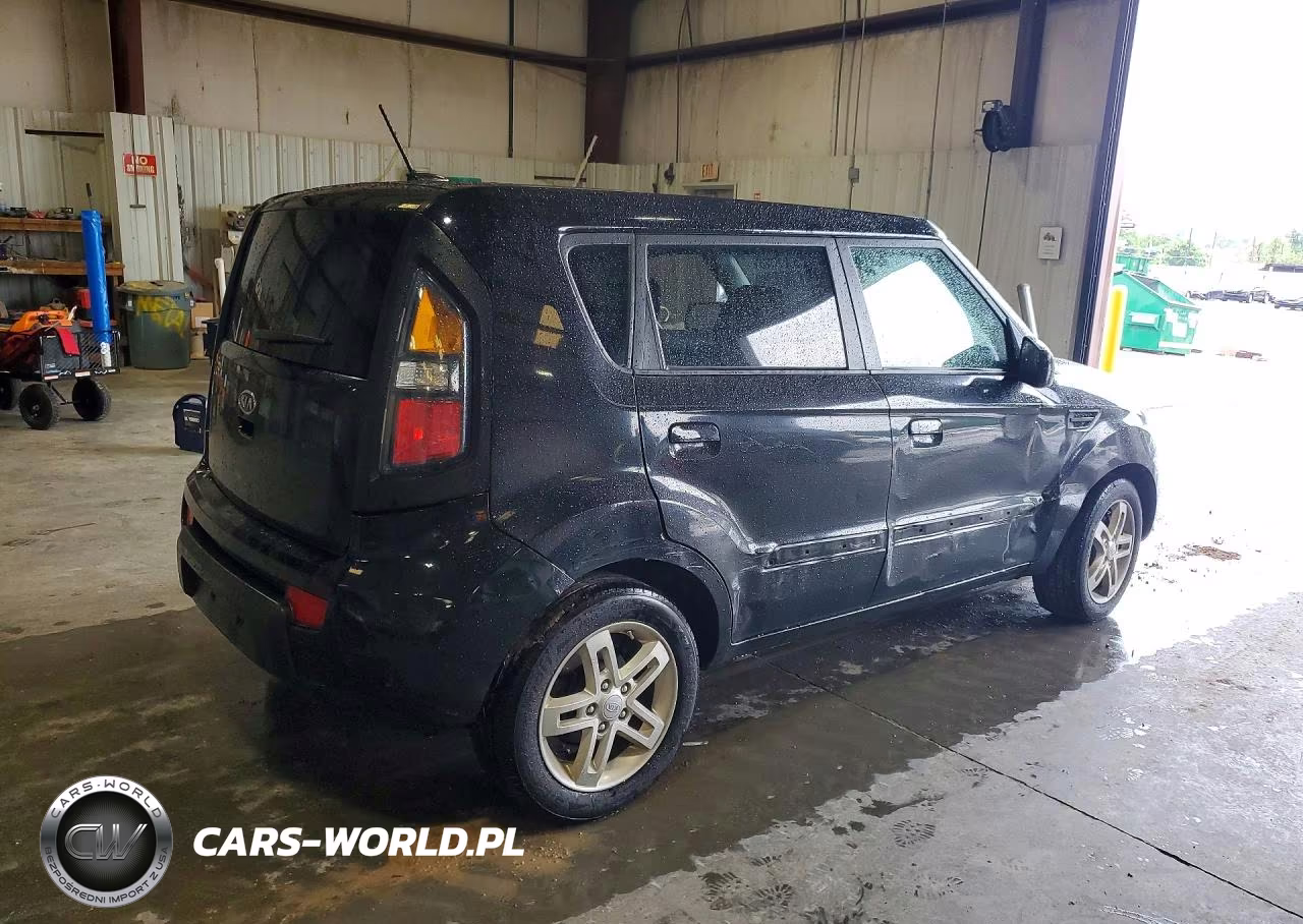 2010 Kia Soul + VIN:KNDJT2A26A7188524 - 3