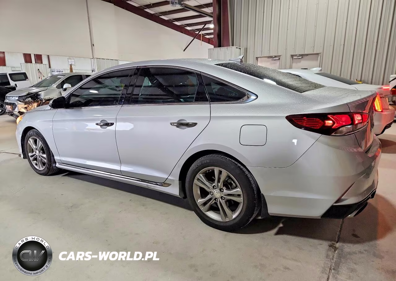 2018 Hyundai Sonata Sport VIN:5NPE34AF7JH697548 - 2