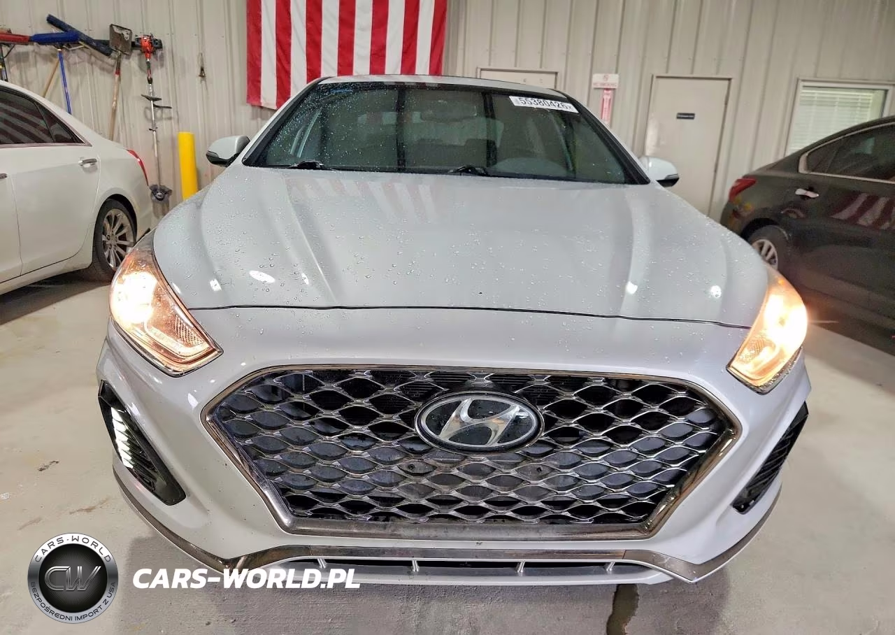 2018 Hyundai Sonata Sport VIN:5NPE34AF7JH697548 - 5